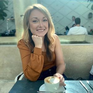 Meet your Posher, Brenna